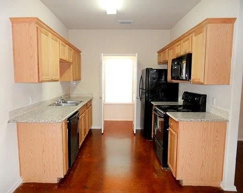 2nd image of 113 Lindas Creek Ln
