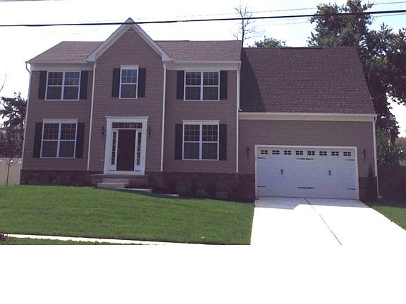 2nd image of 14 Glen Ln