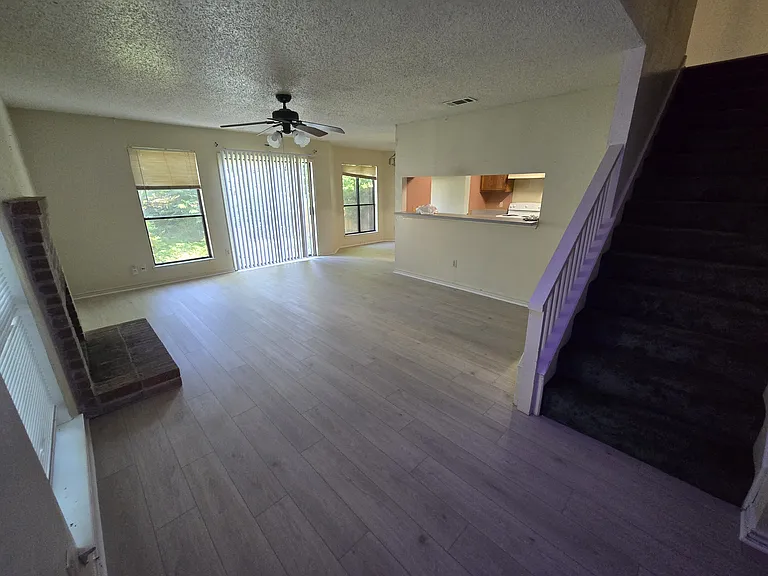 6610 Windrift Way — Photo 4