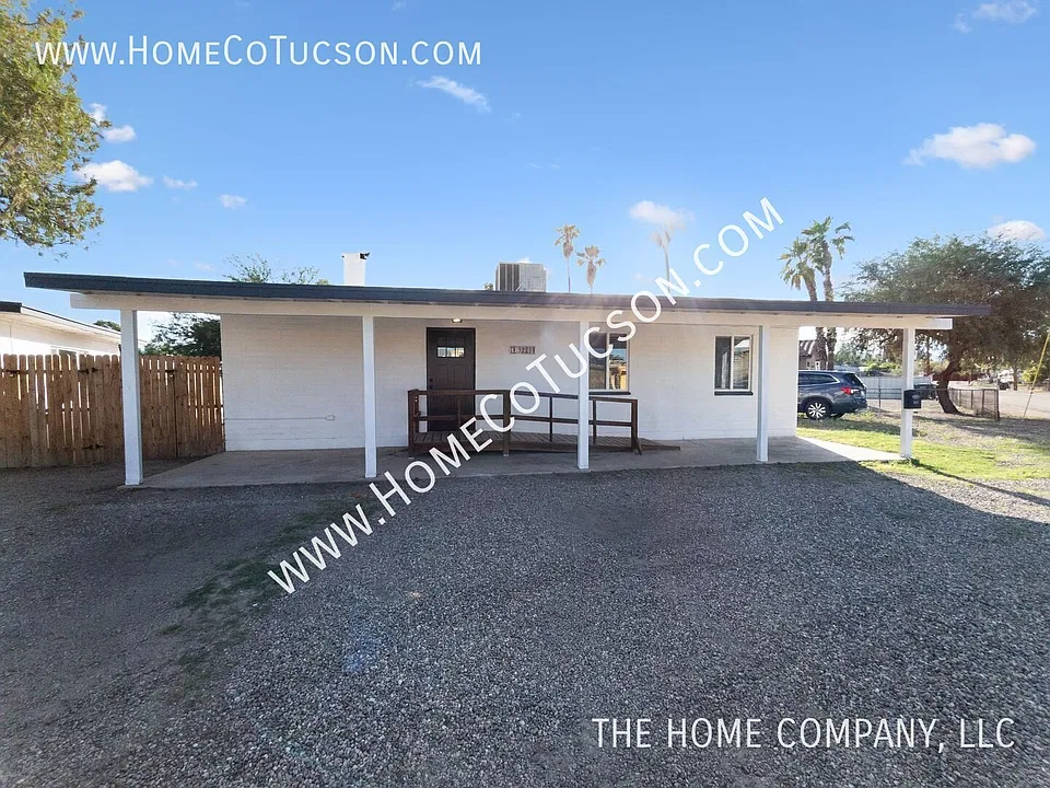 3221 N Flowing Wells Rd