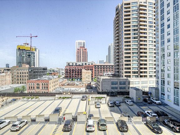 5th image of 165 Plaines St #814