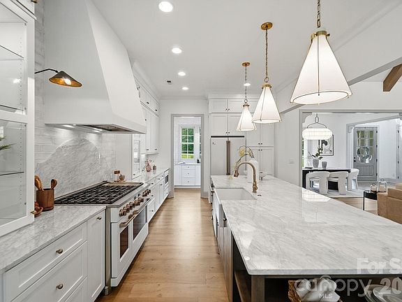 3rd image of 4055 Honey Tree Ln