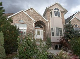 4800 N Pole Patch Dr, Pleasant View, UT 84414