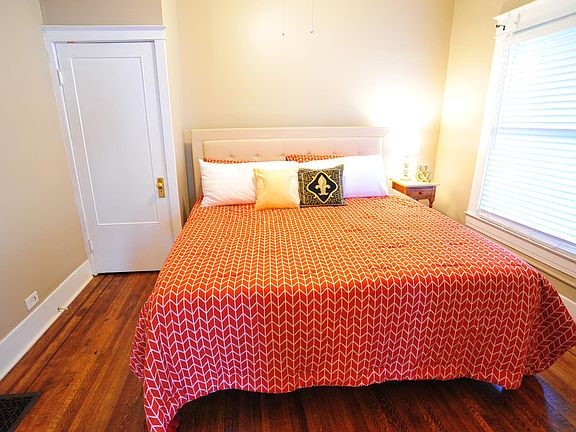 King Tempurpedic Bedroom