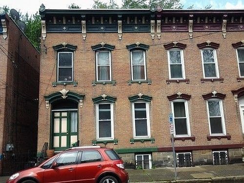1st image of 3241 7th Ave
