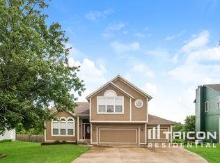 705 Old Paint Rd, Raymore, MO 64083