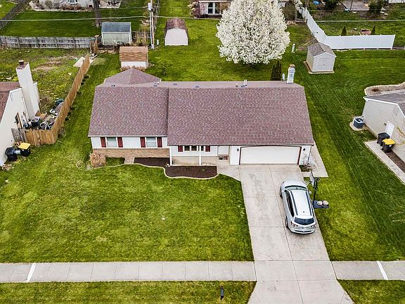 3rd image of 2504 Knollwood Ct