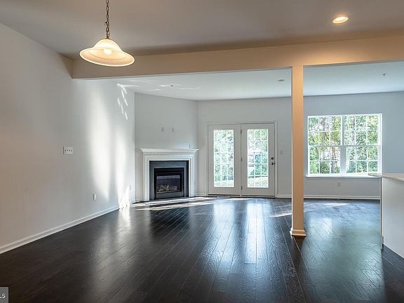 3rd image of 12 Graham Dr