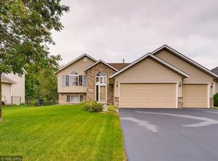 2062 Pheasant Run St, Shakopee, MN 55379