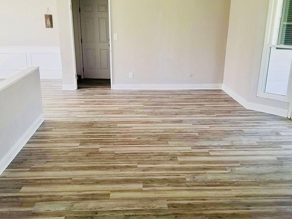 3rd image of 30699 Shaker Blvd