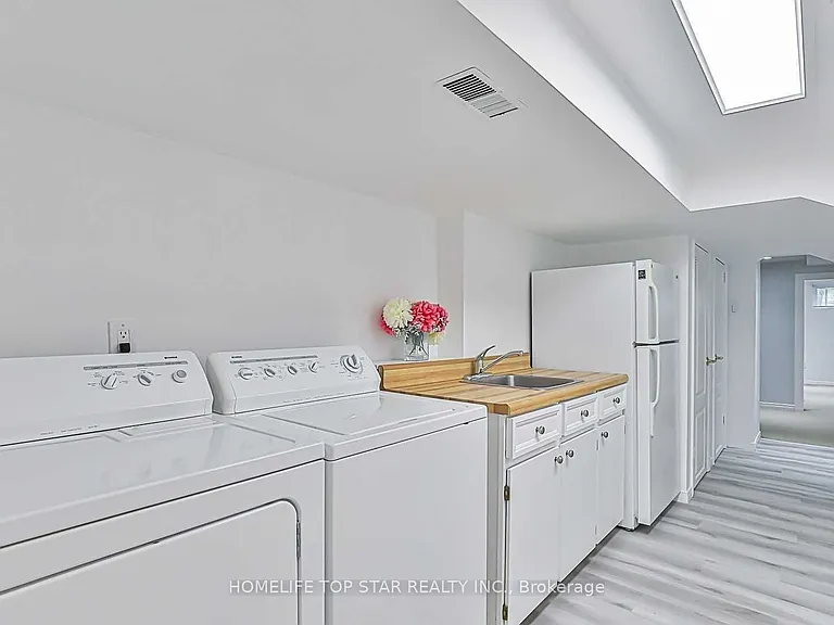 209 W Connaught Ave #BASEMENT — Photo 7
