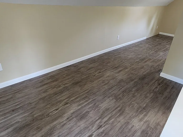 55 E Lake St — Photo 3