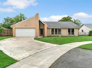 9314 SW 171st Ter, Palmetto Bay, FL 33157