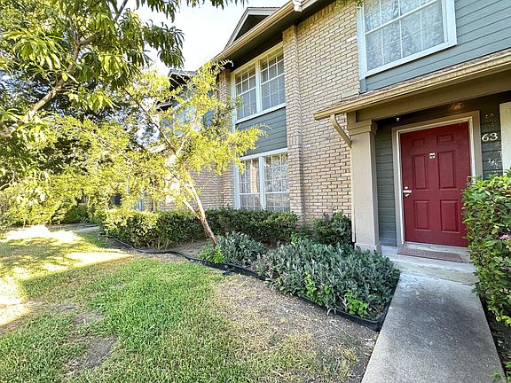 3rd image of 1015 E Yager Ln Unit 63