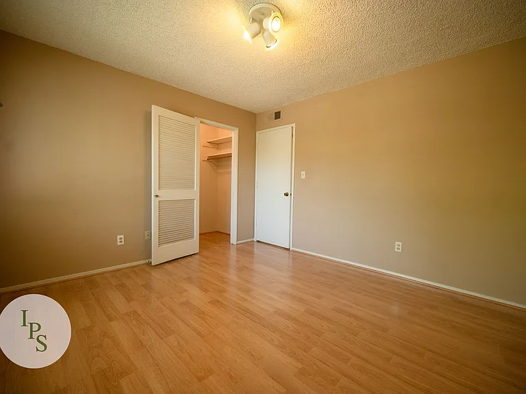 5090 N Roosevelt Ave #31 — Photo 9