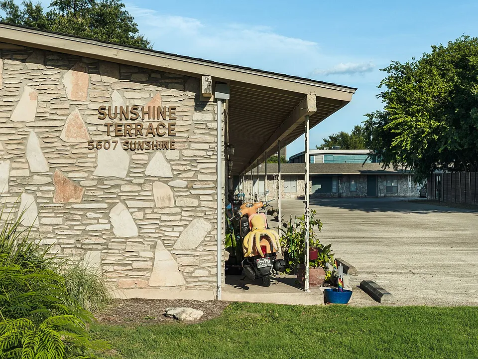 Sunshine Terrace Apts.