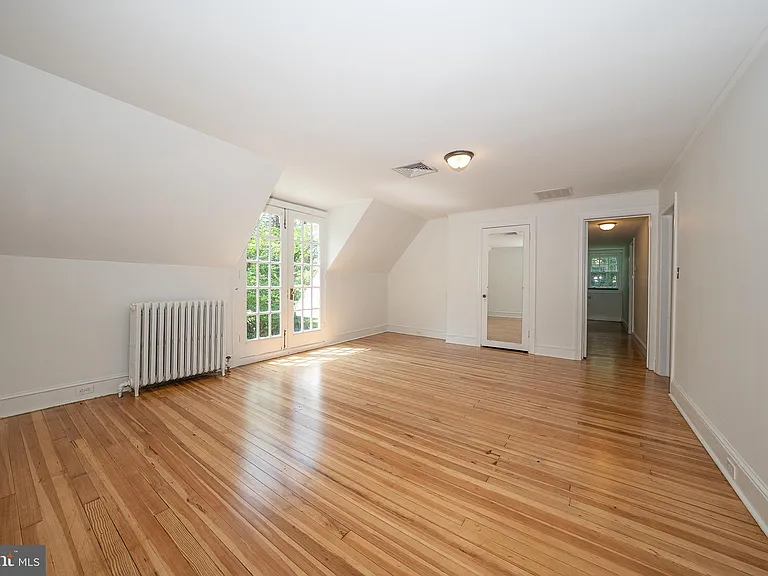 504 Harriton Rd — Photo 43