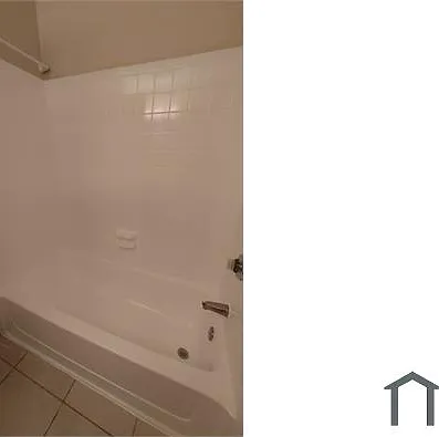 8746 Mallard Reserve Dr — Photo 8