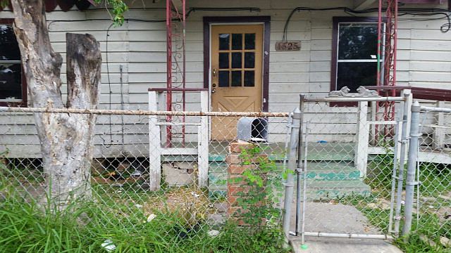 1st image of 1525 E 8th St
