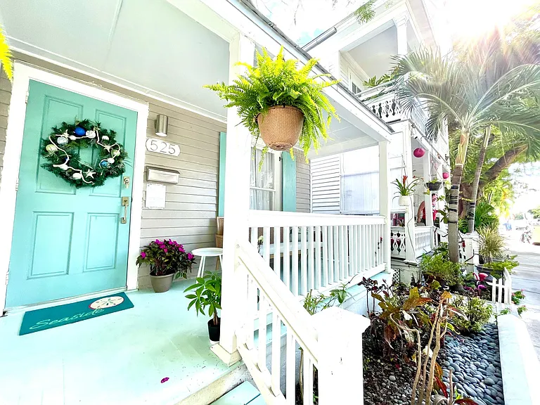 525 Elizabeth St — Photo 14