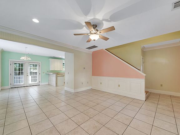 Family room, dining area