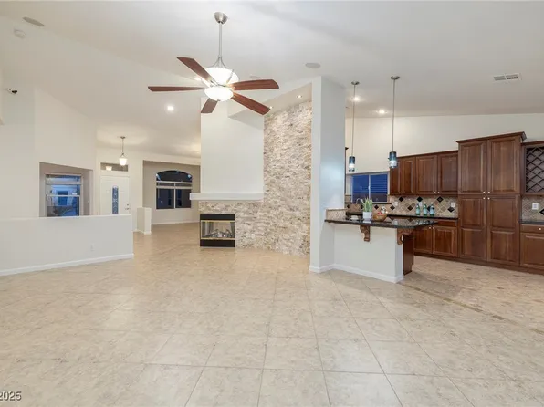 480 Mission Springs St, Henderson, NV 89052