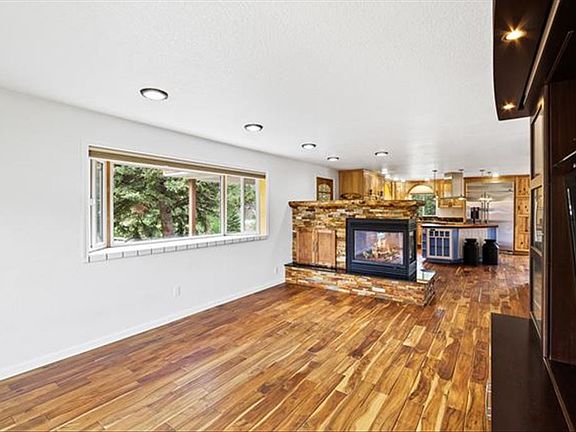 Living Rm, Kitchen
