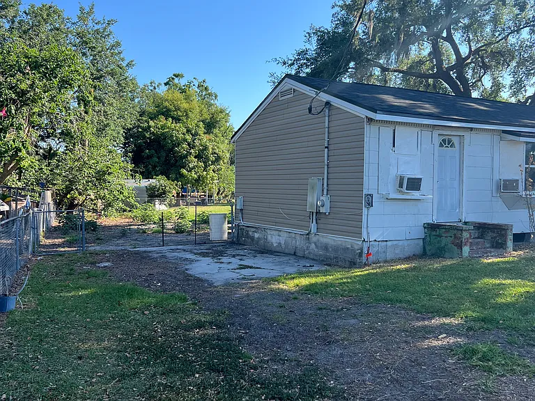 602 Monroe St — Photo 19