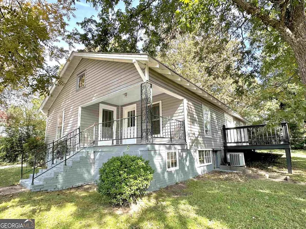177 Highland Ave, Toccoa, GA 30577