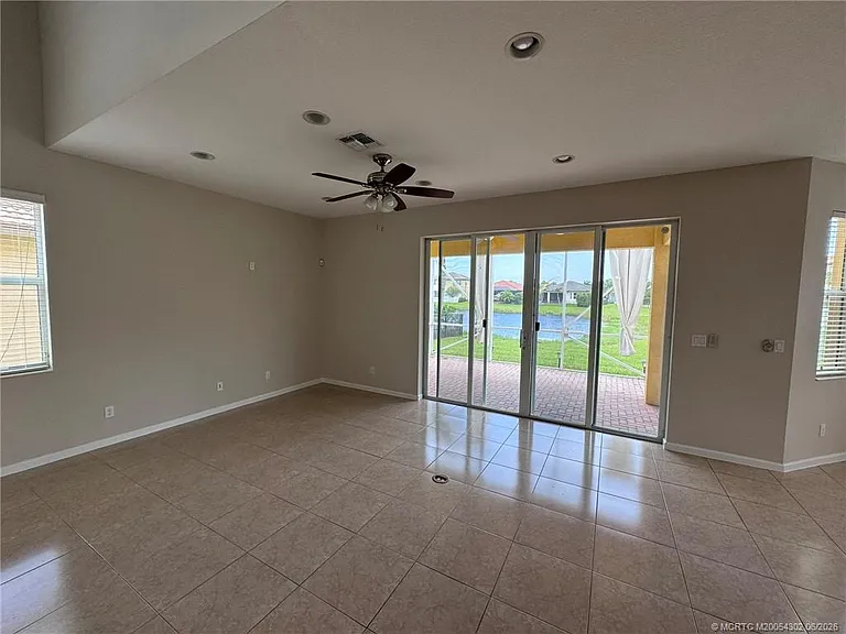11239 SW Barton Way — Photo 14