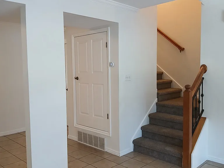 790 E Hamlet Cir N — Photo 3