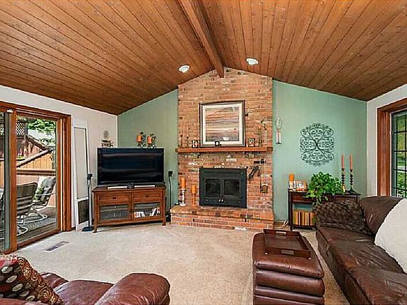 3rd image of 4231 Toyon Dr