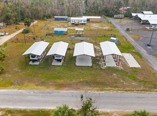 8 NE Fourth Ave, Steinhatchee, FL 32359