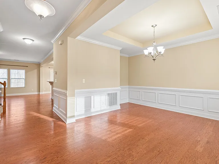 5123 Poplar Knoll Dr — Photo 3