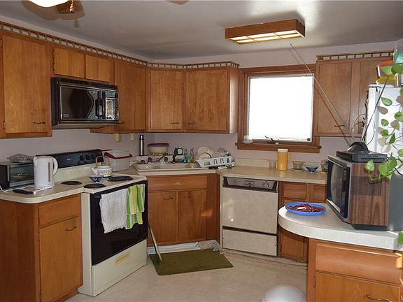 2nd image of 205 Somerville Ave