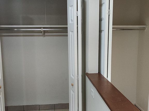 5th image of 3440 Salem Walk #1