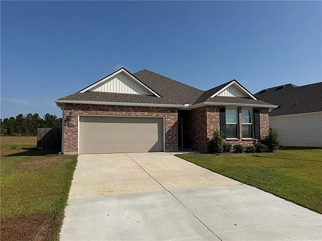 4 bed, 2.0 bath, 1850 sqft, $2,295 — Photo 2