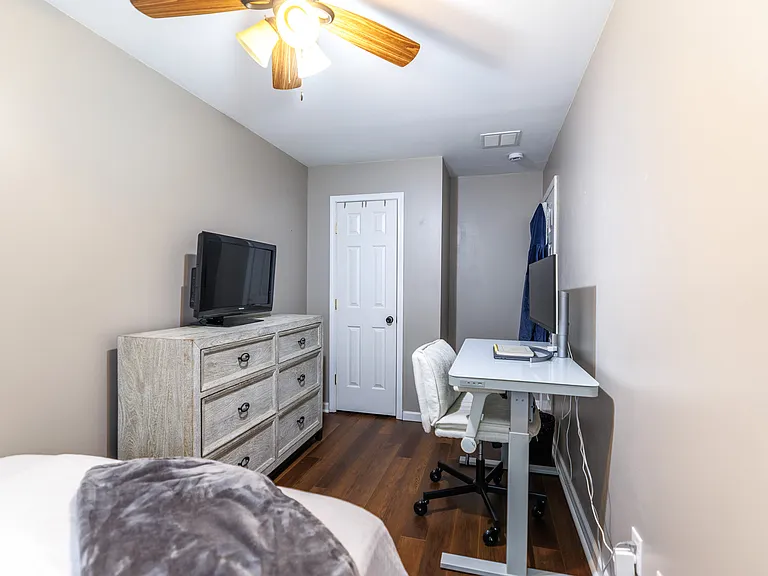 276 Parker Ave — Photo 17