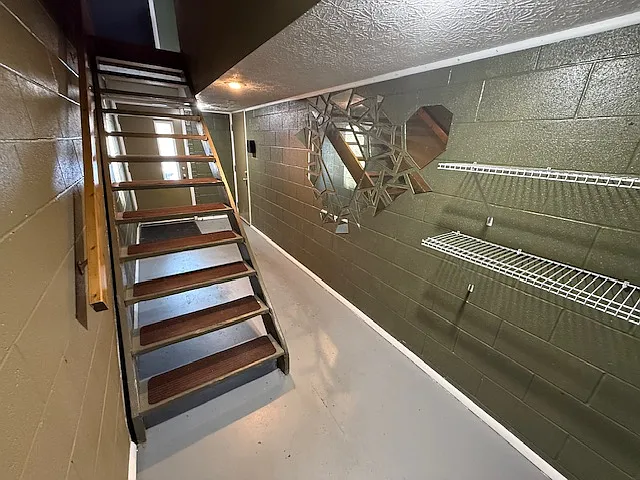 2115 Penguin Ave — Photo 8