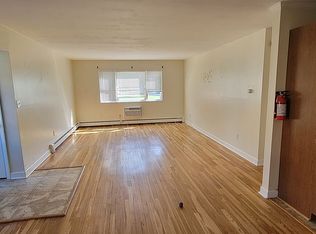 680 State Route 15 S APT 24, Lake Hopatcong, NJ 07849