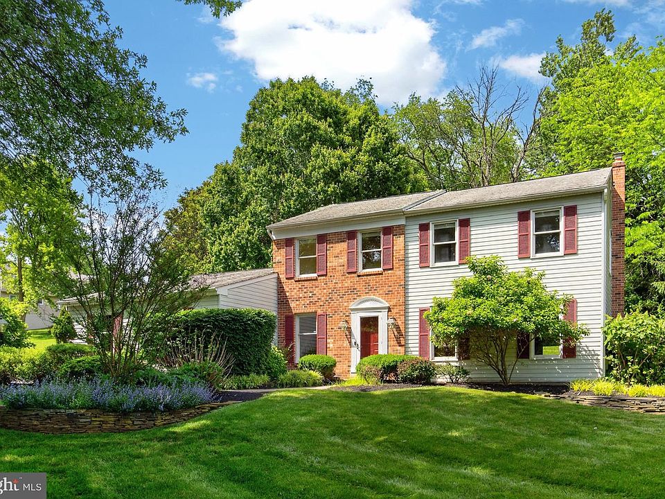 1st image of 217 Shropshire Dr