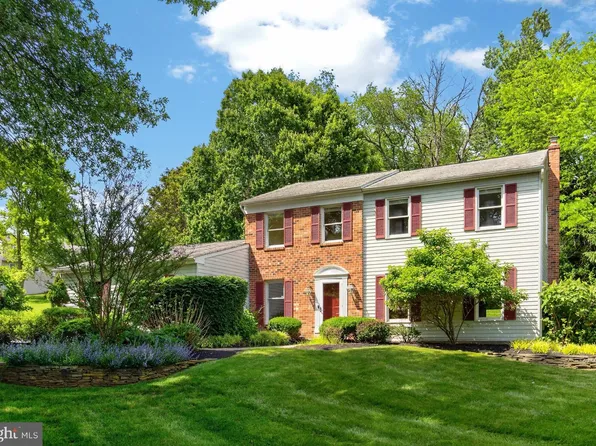 217 Shropshire Dr, West Chester, PA 19382