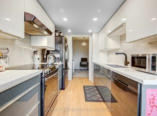 1360 Rathburn Rd E #202, Mississauga, ON L4W4H4