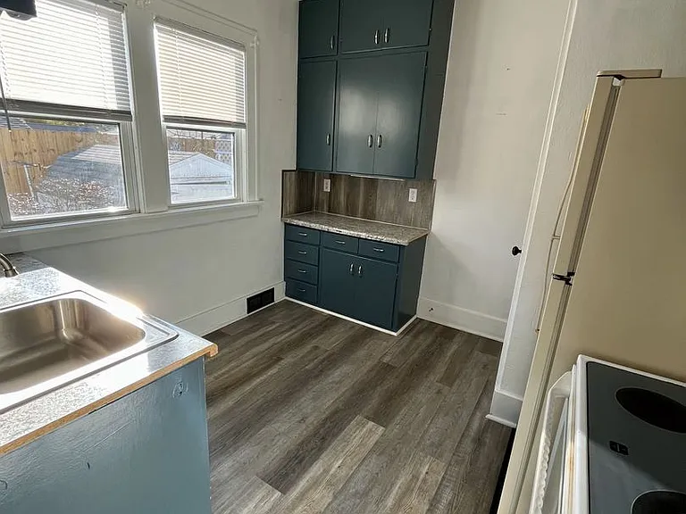 1603 Main St — Photo 10