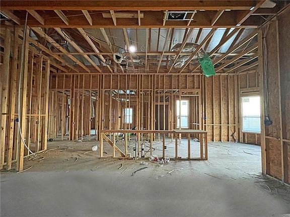 5th image of 2558 Atlantic St
