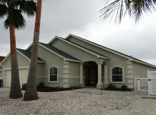 108 Redfish Ct, Rockport, TX 78336