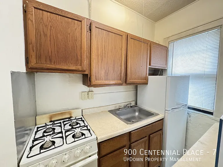 900 Centennial Pl #7 — Photo 9