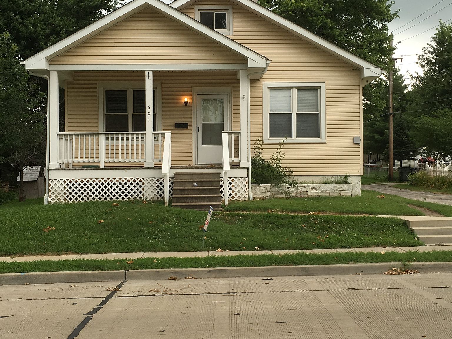 607 Illinois Ave, Waterloo, IL 62298 Zillow
