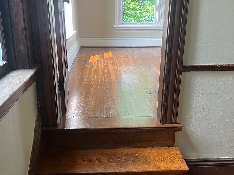 118 E Chemung Pl #B — Photo 6