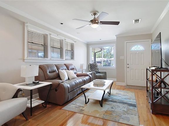 4th image of 221 N Bengal Rd